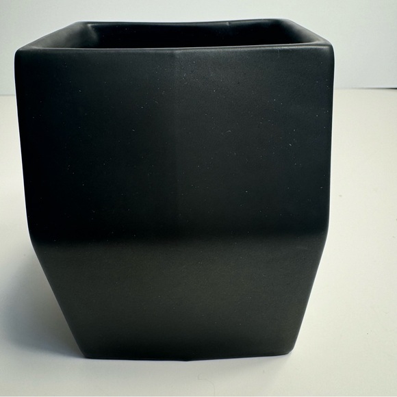 NWT. Disney Coffin Mug - The Haunted Mansion. featuring Constance the bride - Picture 6 of 11